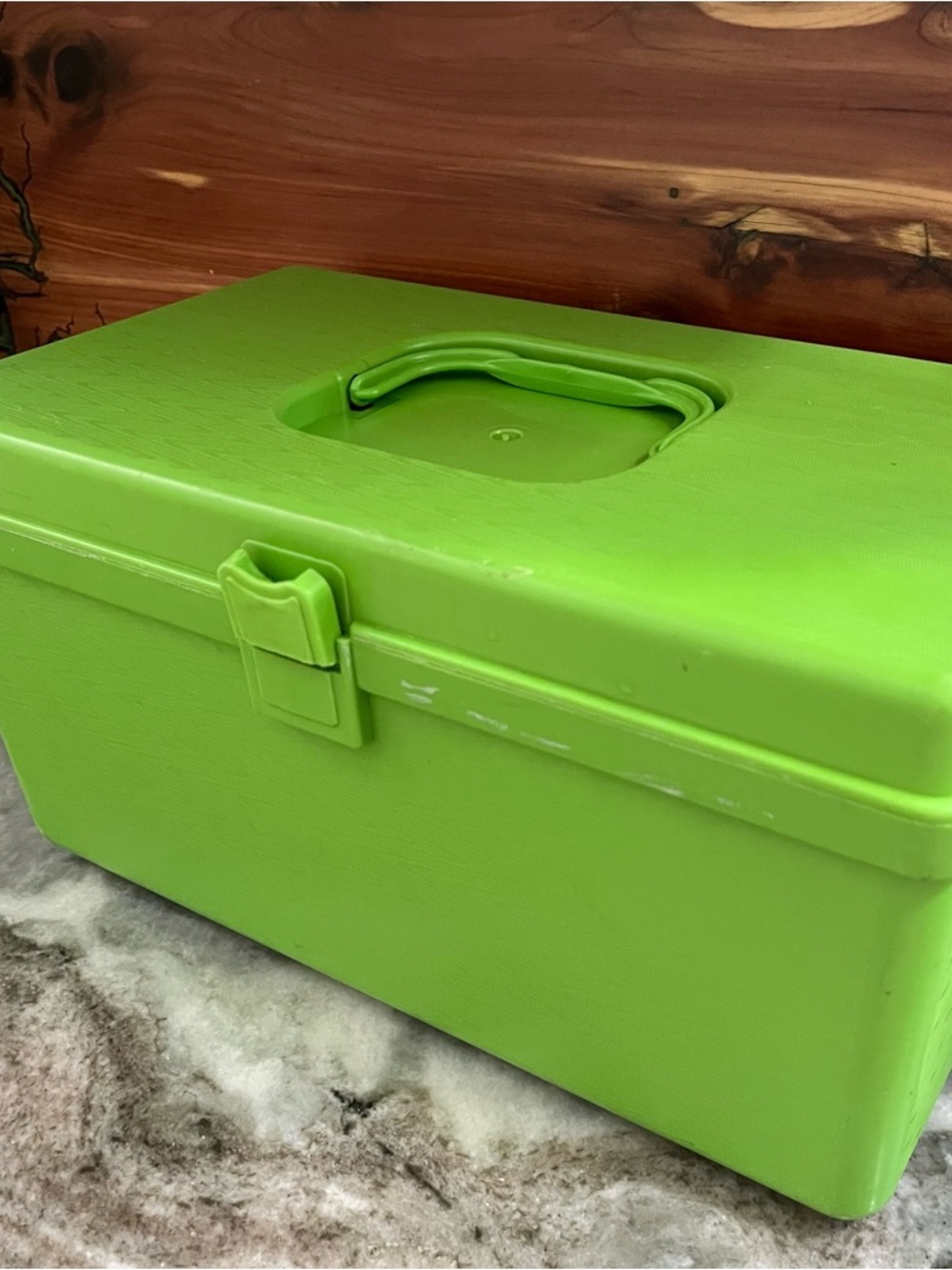 Wilson Manufacturing Corp. vintage Wil-Hold lime green plastic sewing craft case